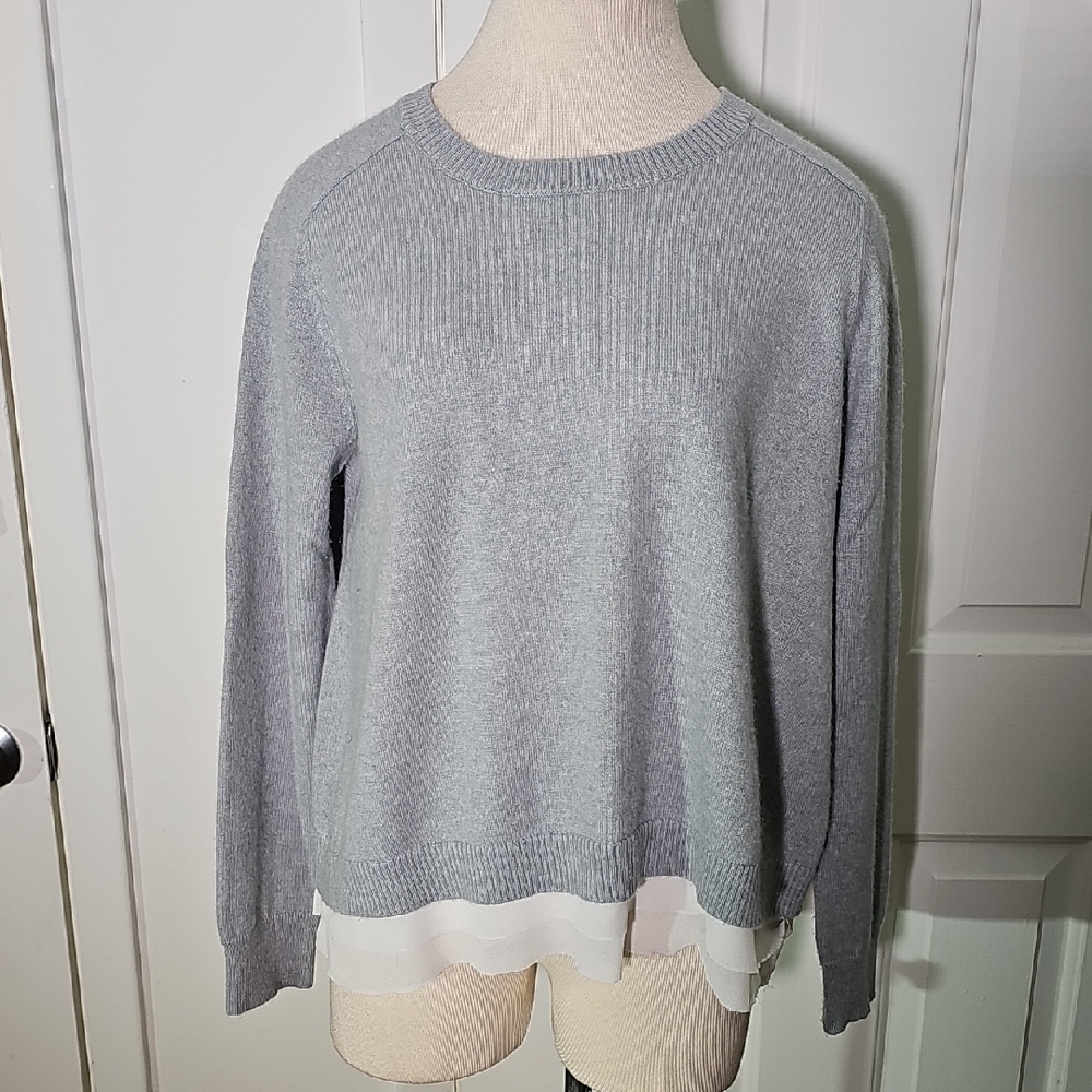 REPEAT SILVER ADITION Gray‎ Women's Cashmere Sweater, with White Trimed Botton M
